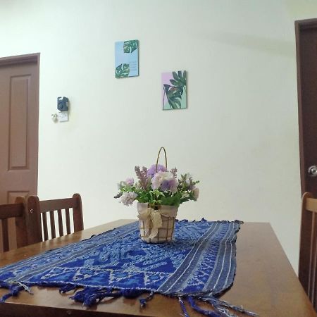 Kh Homestay Comfy N Calm Seri Manjung Exterior photo